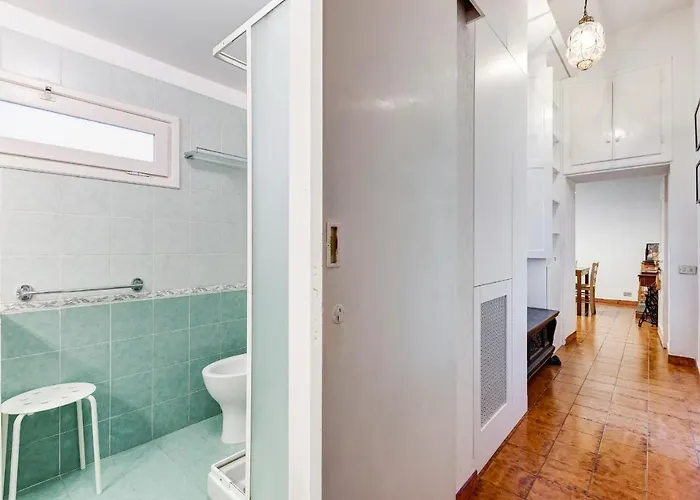 Spanish Steps Spacious Apartment Rom