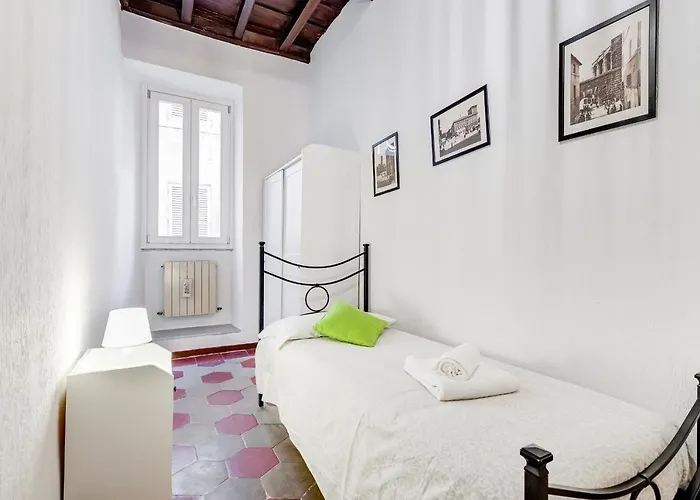 Spanish Steps Spacious Apartment Rom