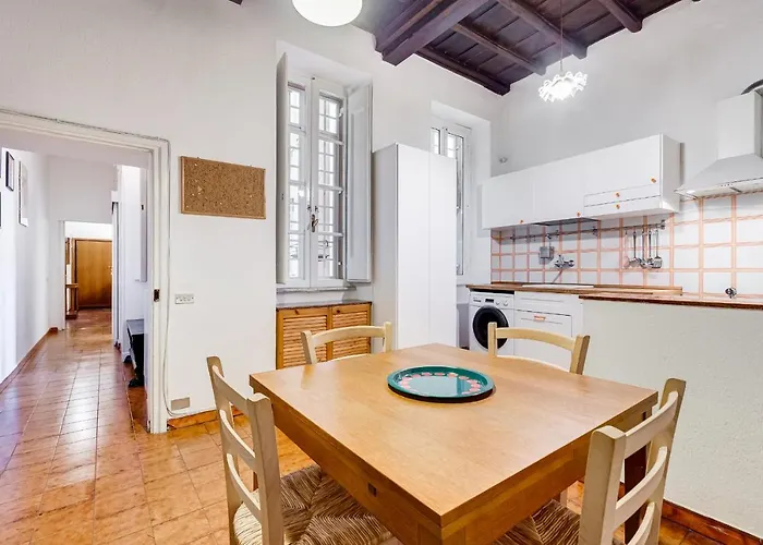 Spanish Steps Spacious *