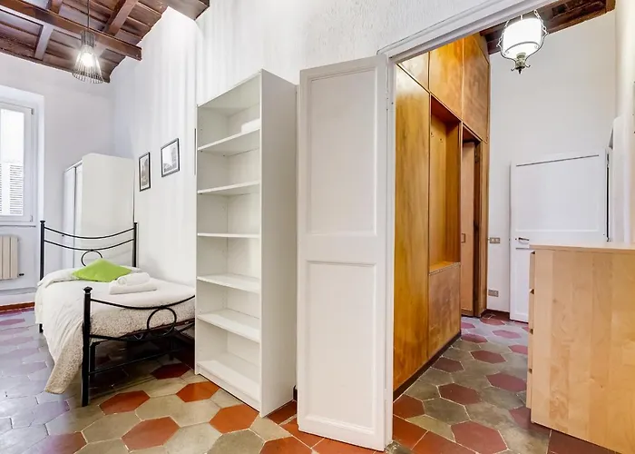 Spanish Steps Spacious Apartment Rom